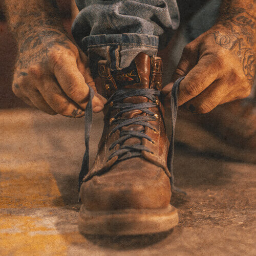 moctoe work boots